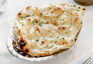 Asees-Indian-Restaurant_Food_Garlic-Naan